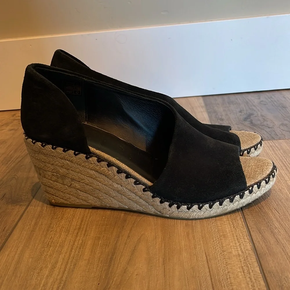 Vince Sonora Black Suede espadrilles size 10